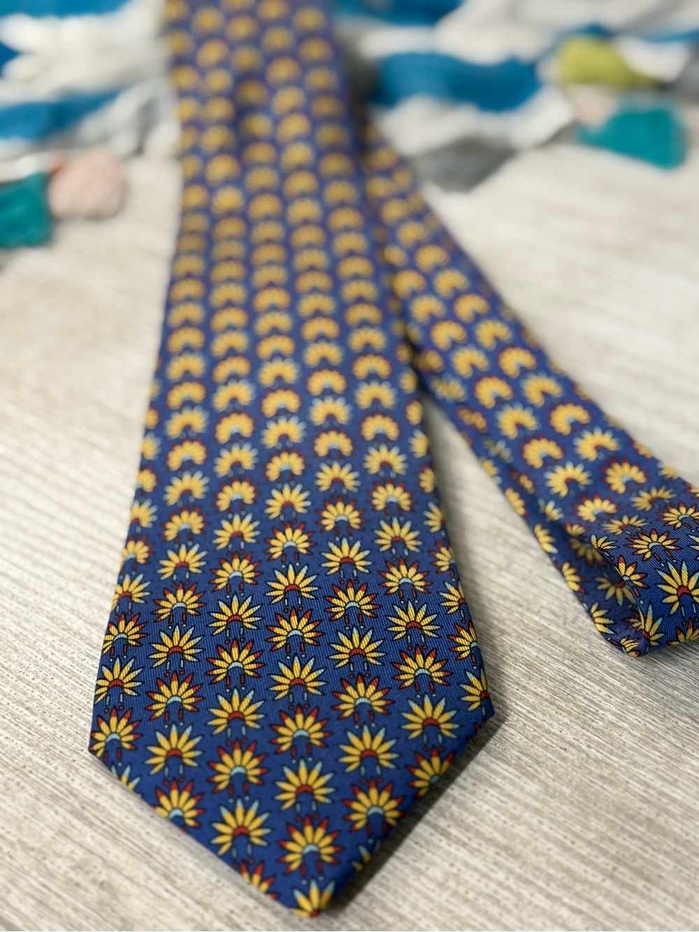 Men’s Hermes Paris Native Headdress Silk Tie - Picture 7 of 8
